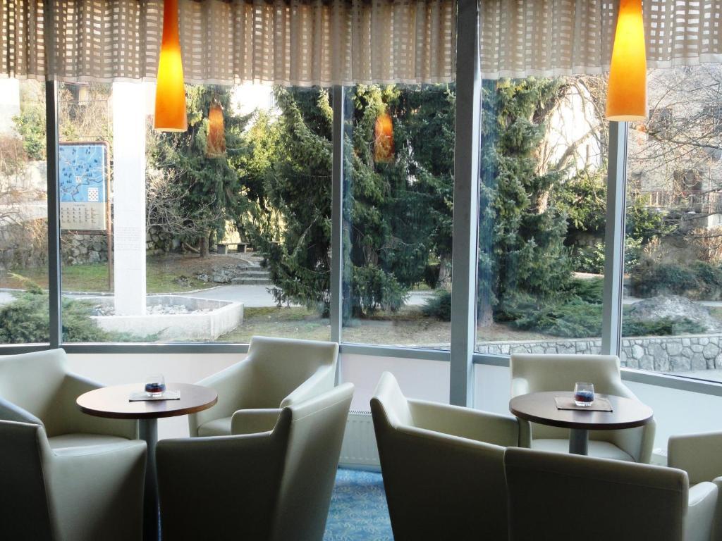 Hotel Bela Krajina Метлика Екстериор снимка