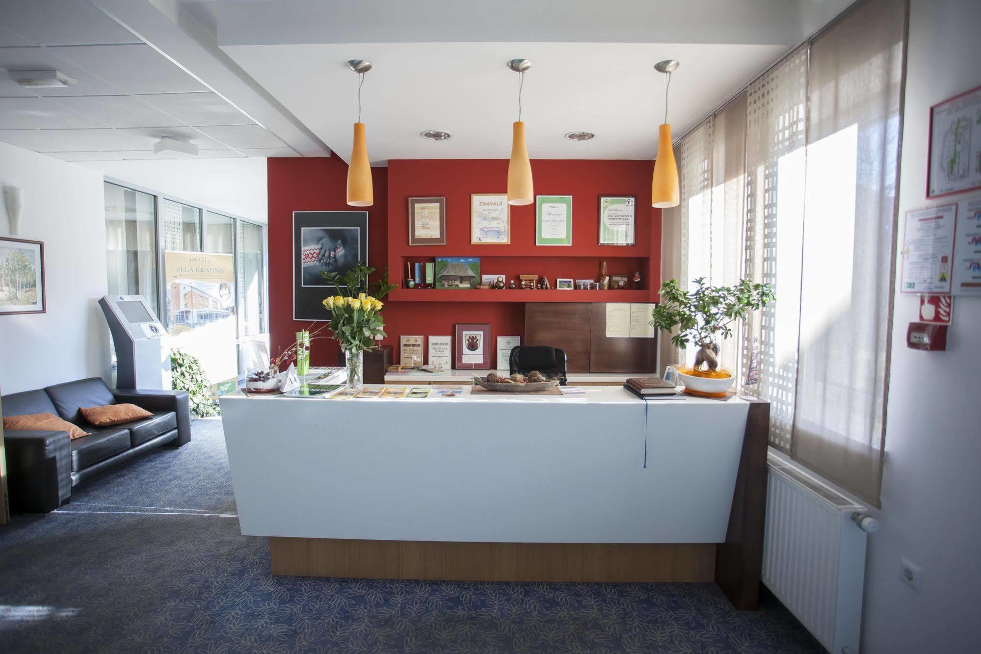 Hotel Bela Krajina Метлика Екстериор снимка