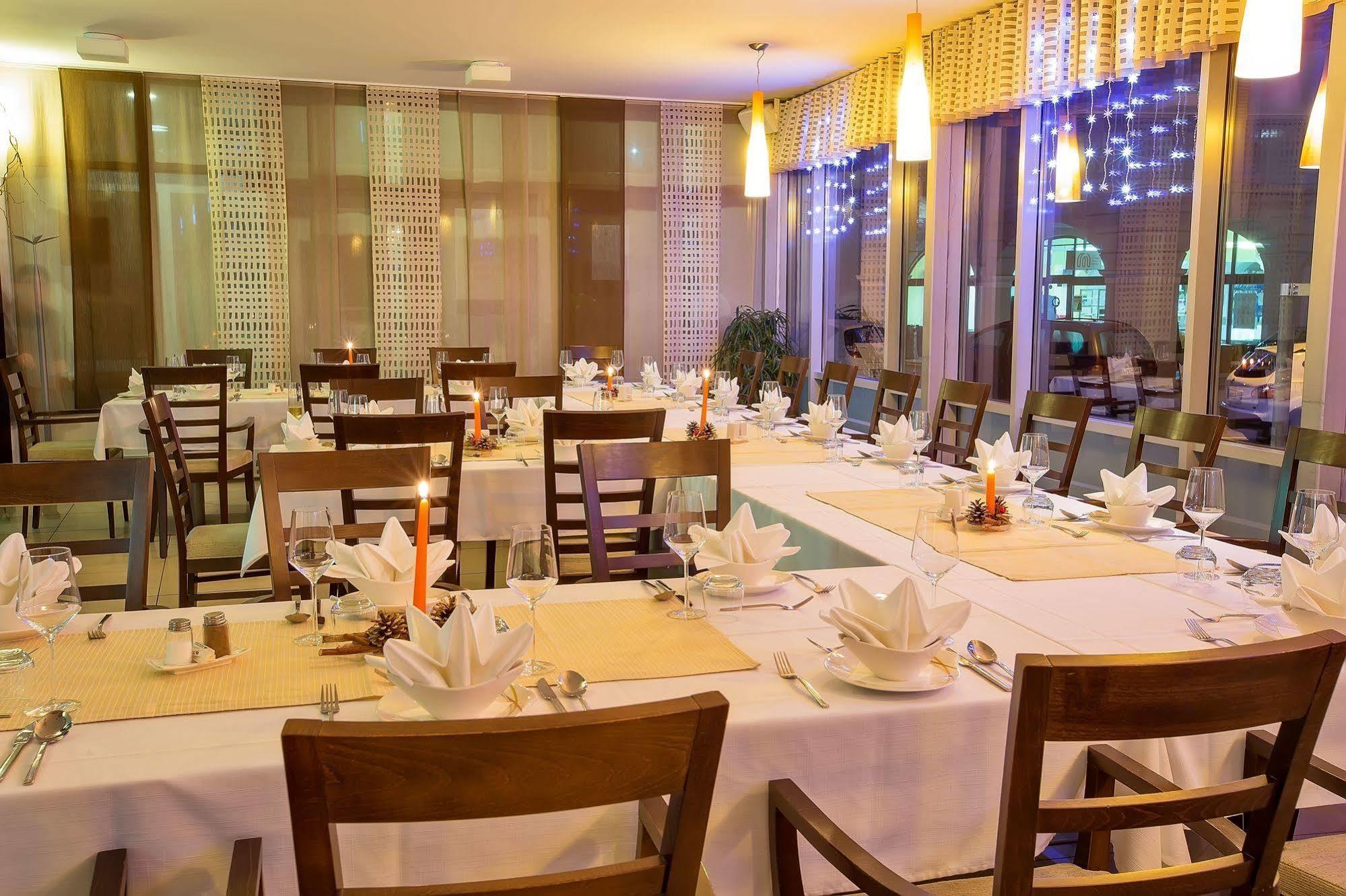 Hotel Bela Krajina Метлика Екстериор снимка